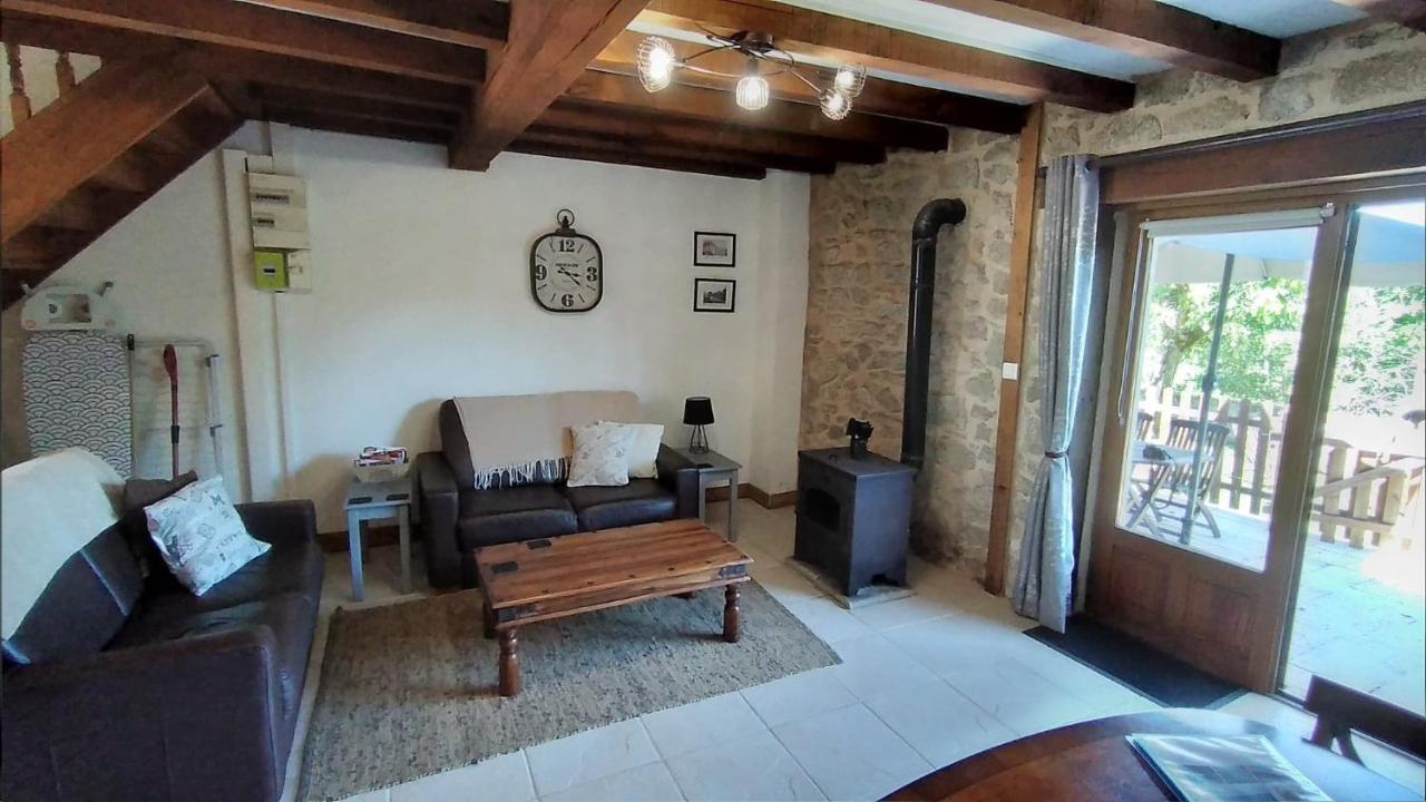 Character 2 Bed Cottage Within Walking Distance Of Bar/Restaurants Piegut-Pluviers Exterior photo